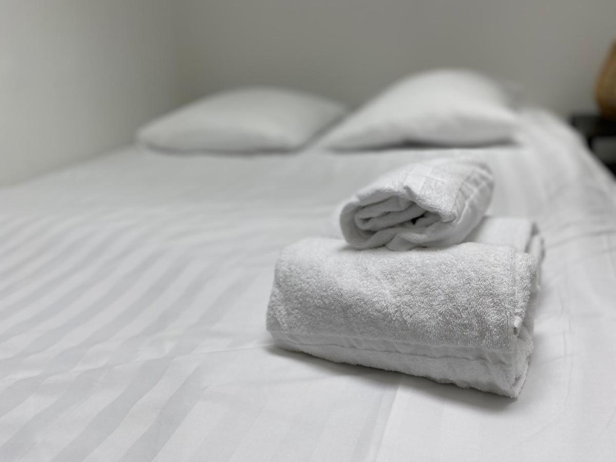 Les Cosy De Nancy - Mister Charles Sous Les Toits, Place Du Marche 4* Eksteriør billede